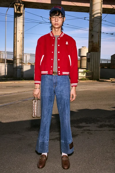 Look 24